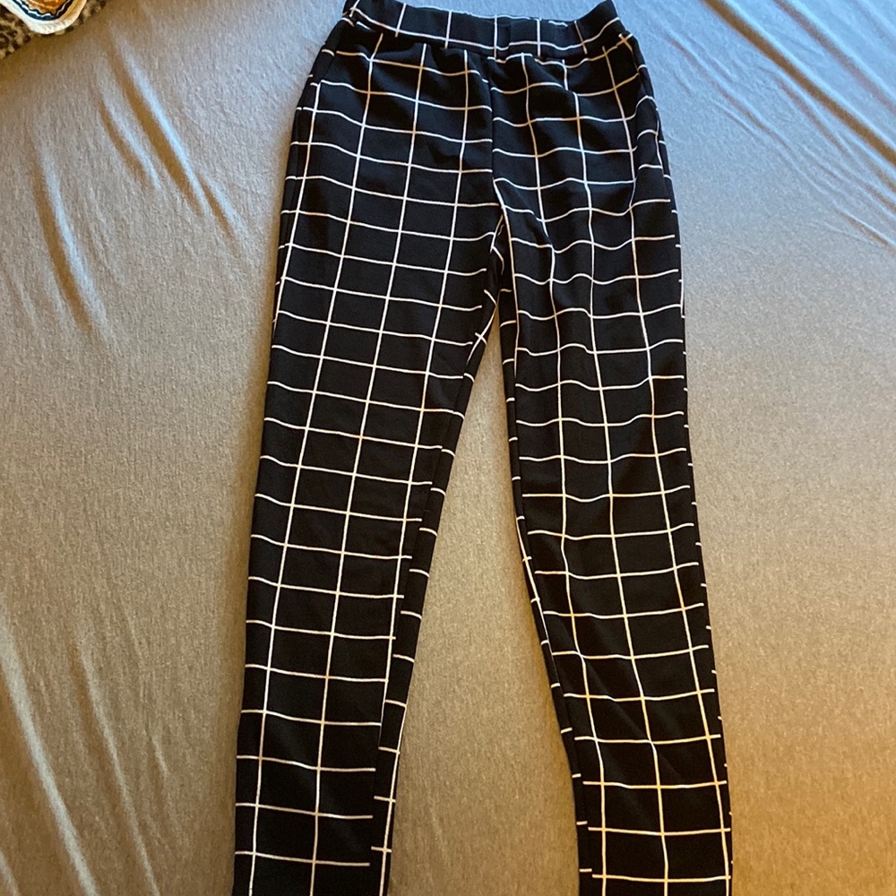 Juniors stretchy pants